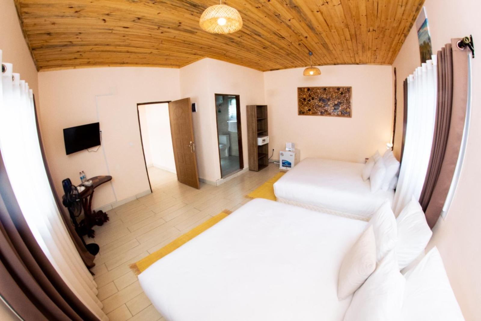 אנטסירבה Bira Hotel מראה חיצוני תמונה