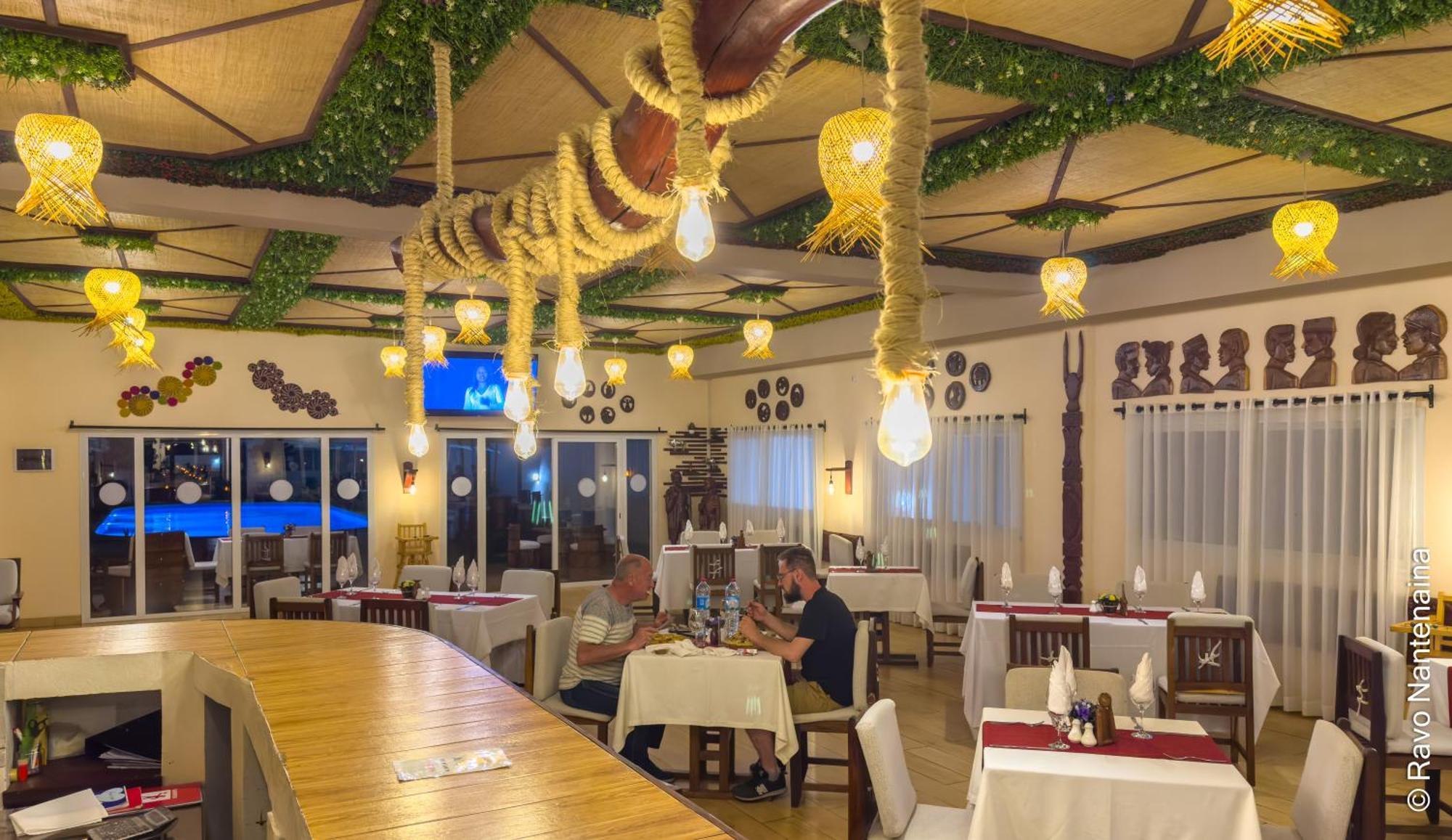 אנטסירבה Bira Hotel מראה חיצוני תמונה