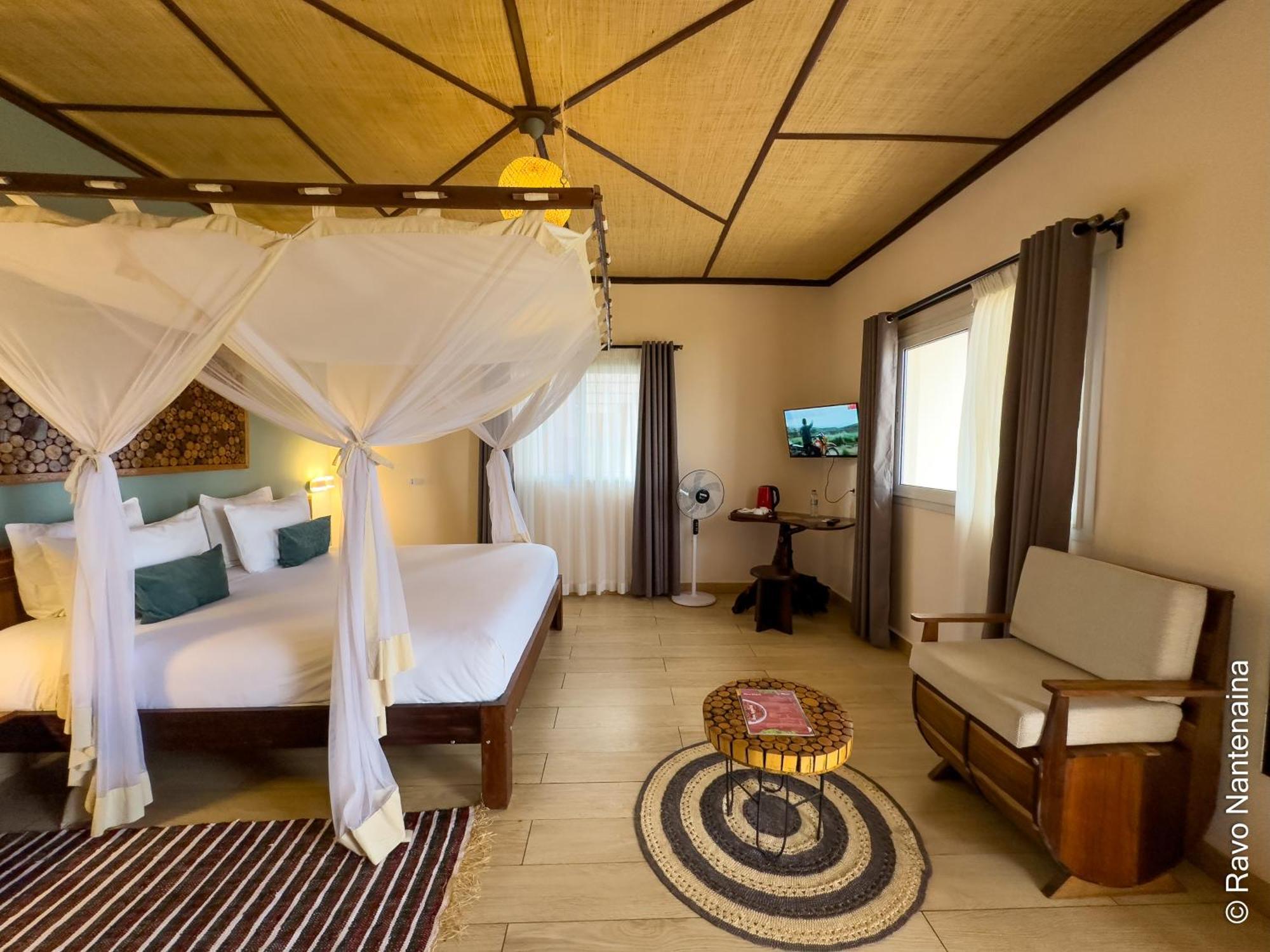אנטסירבה Bira Hotel מראה חיצוני תמונה